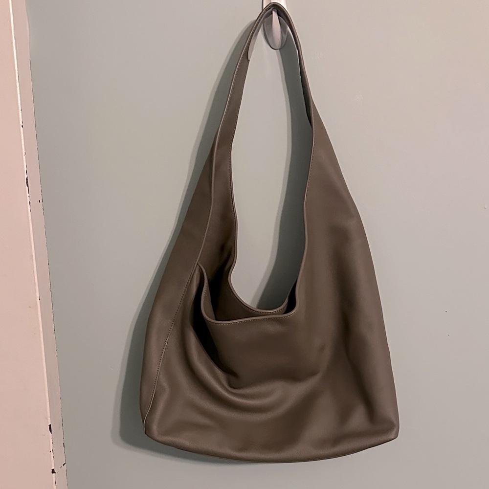 Quince slouchy leather hobo bag.  Grey, NWT
